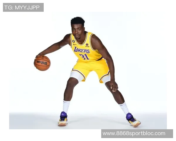 托马斯布莱恩特高效表现8投6中三分球全中贡献15分7篮板2盖帽 托马斯布莱恩特高效表现8投6中三分球全中贡献15分7篮板2盖帽