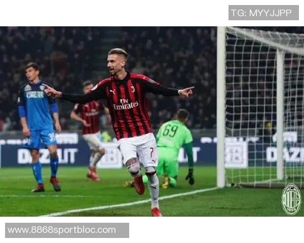 评论员分析弗兰克使用带枪手logo杯子是否合适赢球才是关键因素