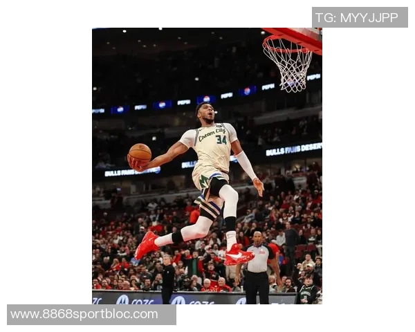 字母哥上半场表现平平仅得10分3板3助2断球队需更强支持