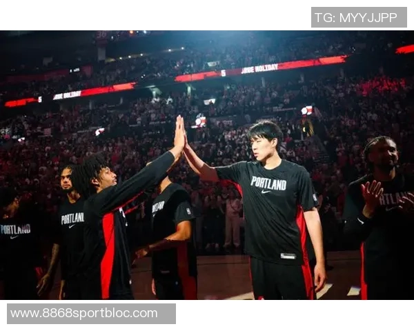 混音主帅杨瀚森在进攻与防守中扮演关键角色影响球队表现 混音主帅杨瀚森在进攻与防守中扮演关键角色影响球队表现